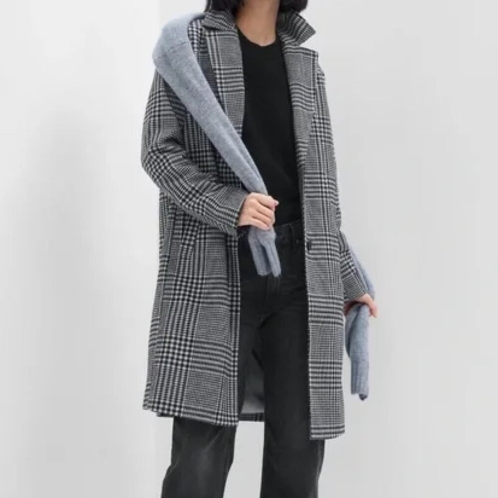GAP Black and Gray Glen Plaid Coat